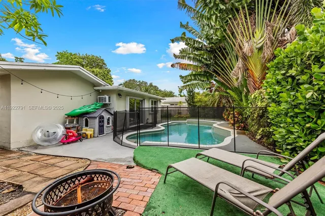 $570,000 | 3321 Northwest 64th Street, Fort Lauderdale, FL 33309