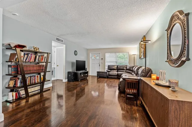 $570,000 | 3321 Northwest 64th Street, Fort Lauderdale, FL 33309