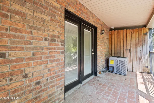 $79,000 | 112 Hillside Drive, Unit 16, Lafayette, LA 70503