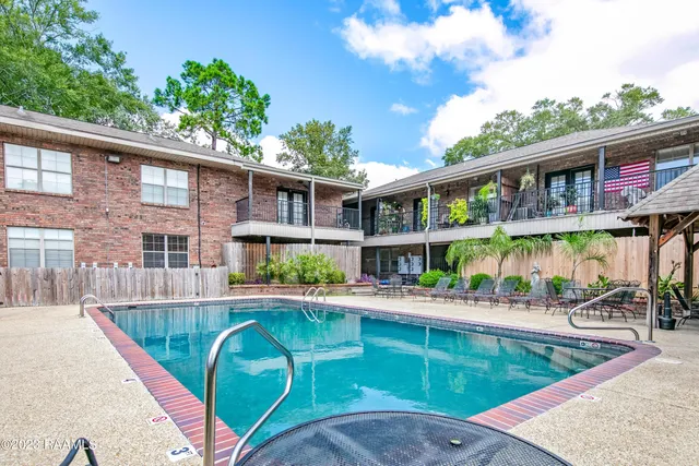 $79,000 | 112 Hillside Drive, Unit 16, Lafayette, LA 70503