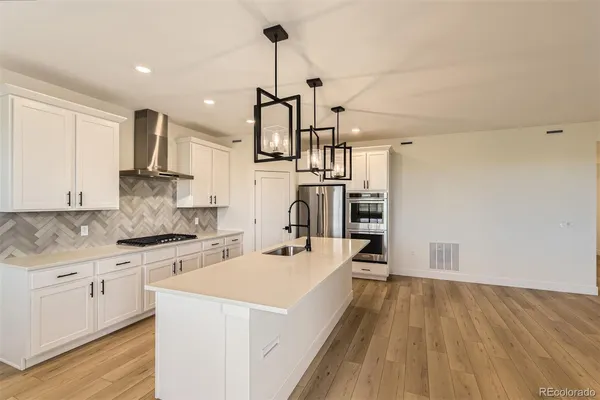 $731,900 | 42979 Colonial Trail, Elizabeth, CO 80107