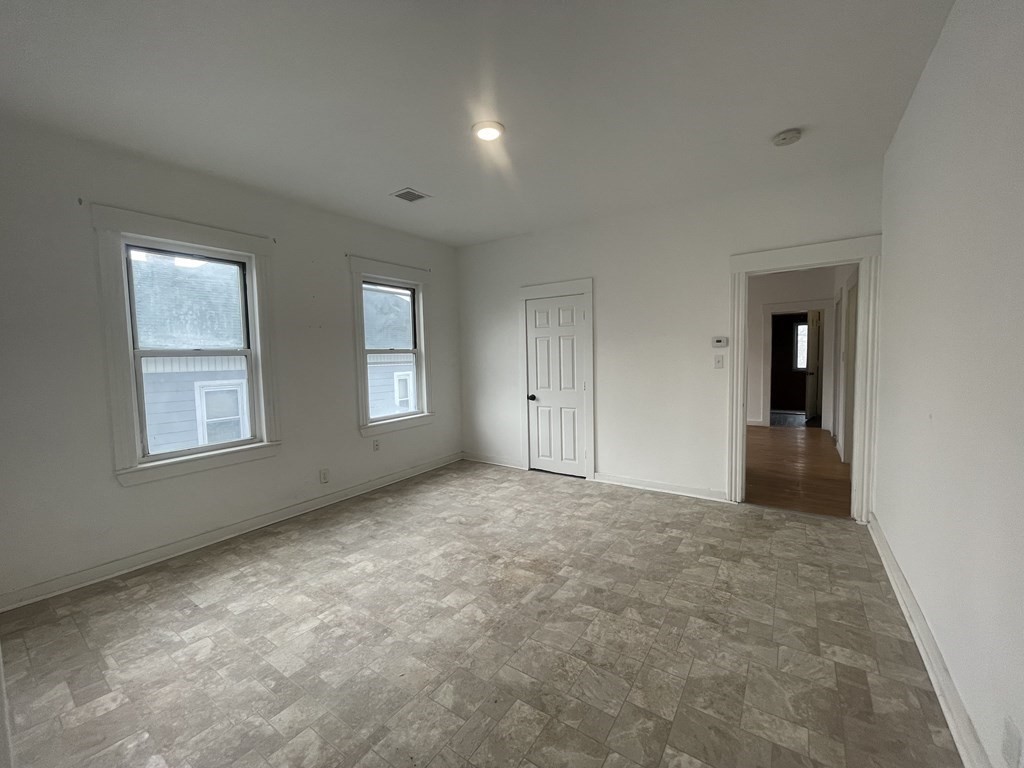 65 Merrifield Street Worcester, MA 01605 - Photo 12 of 17 Gallery Image 12
