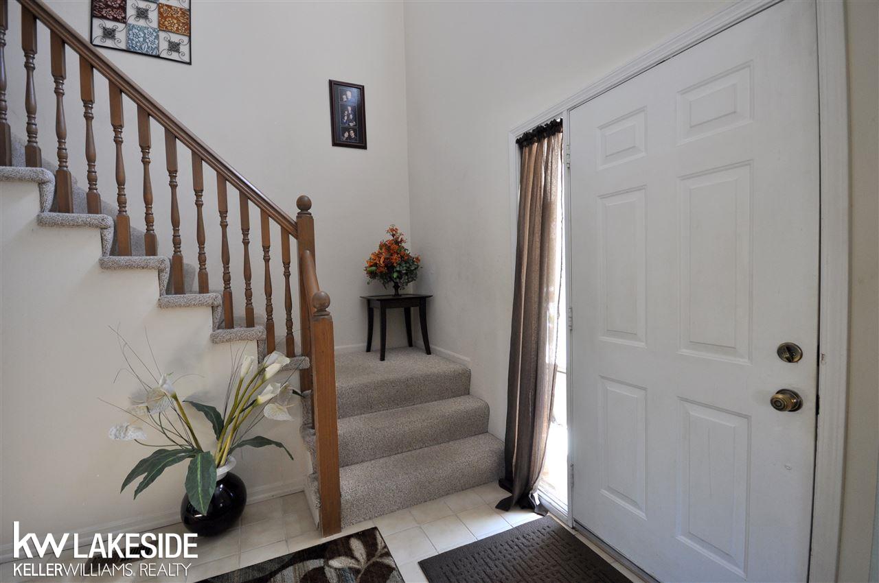1658 Hillside Lane Rochester Hills, MI 48307 - Photo 15 of 32