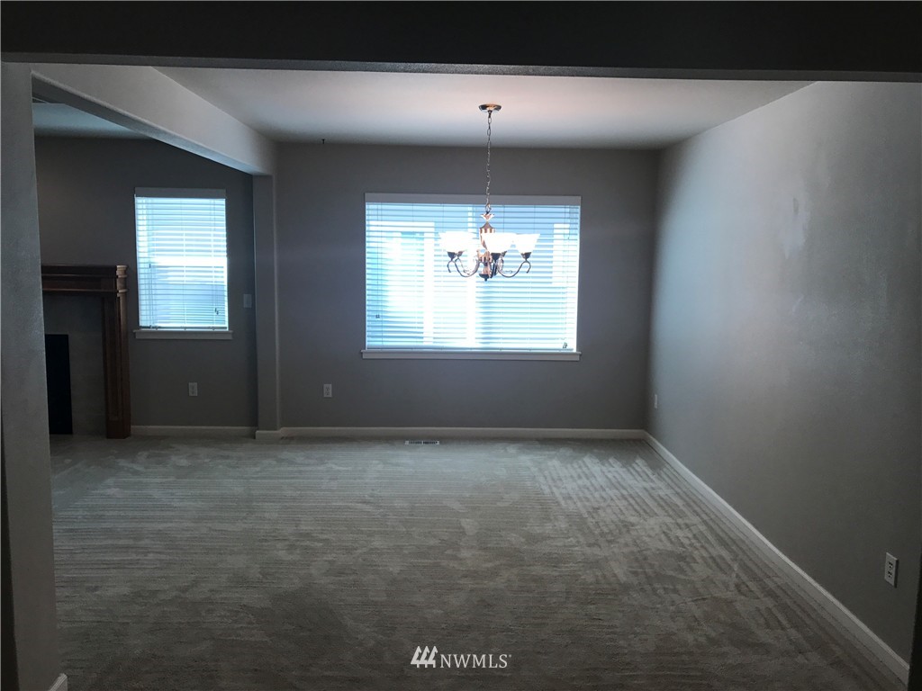 7008 Axis Street Southeast Lacey, WA 98513 - Photo 4 of 25