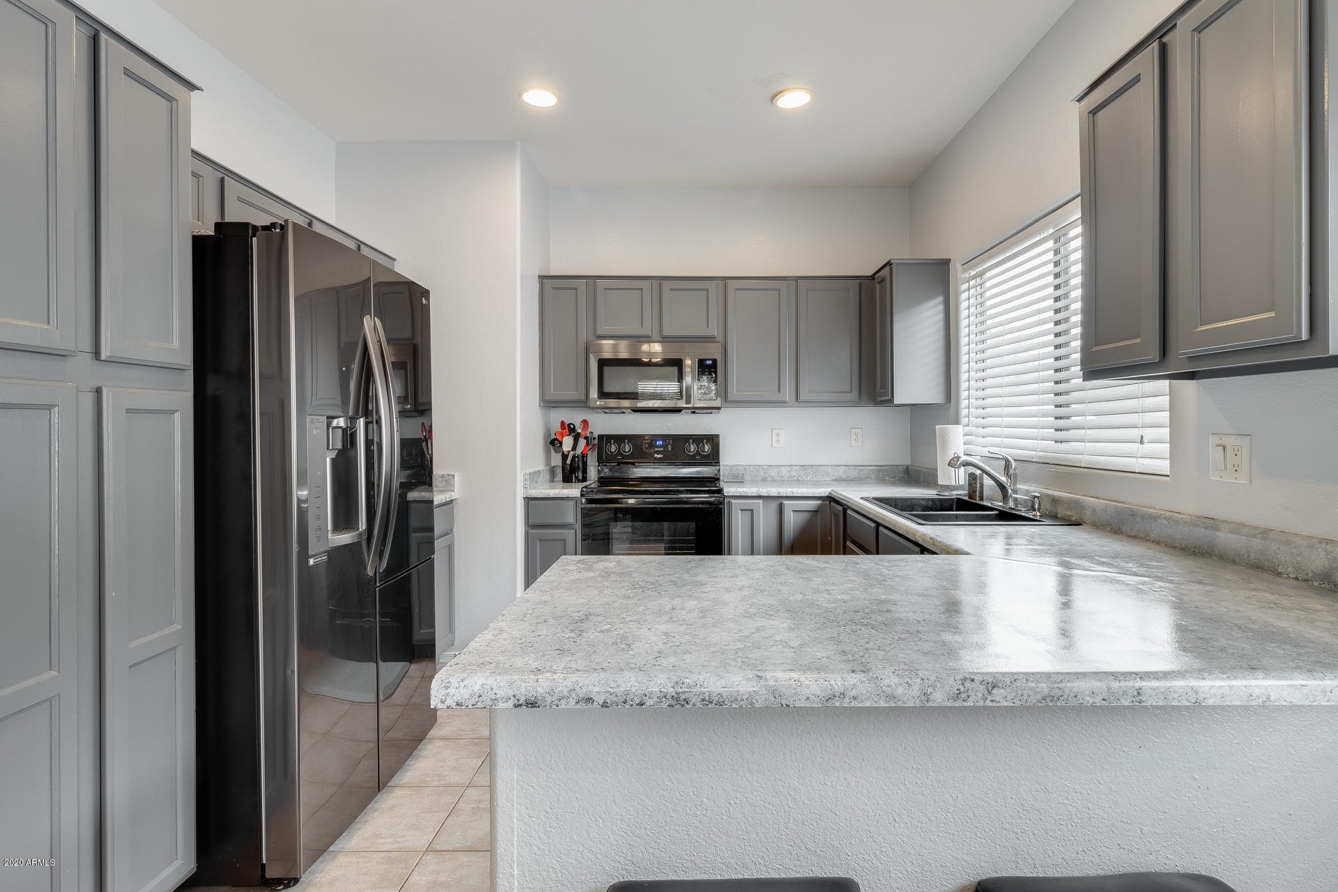 4271 South Rim Road Gilbert, AZ 85297 - Photo 13 of 37