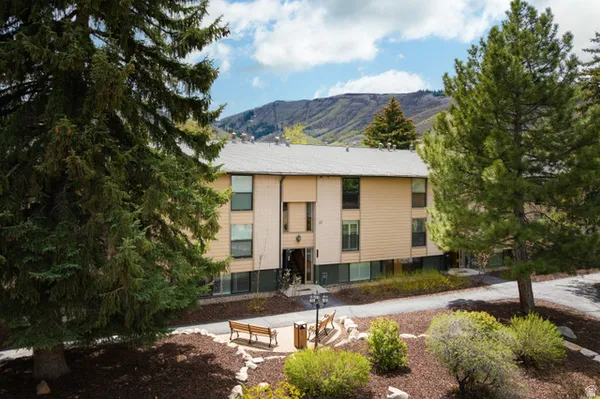 $625,000 | 1150 Deer Valley Drive, Unit 1061, Park City, UT 84060