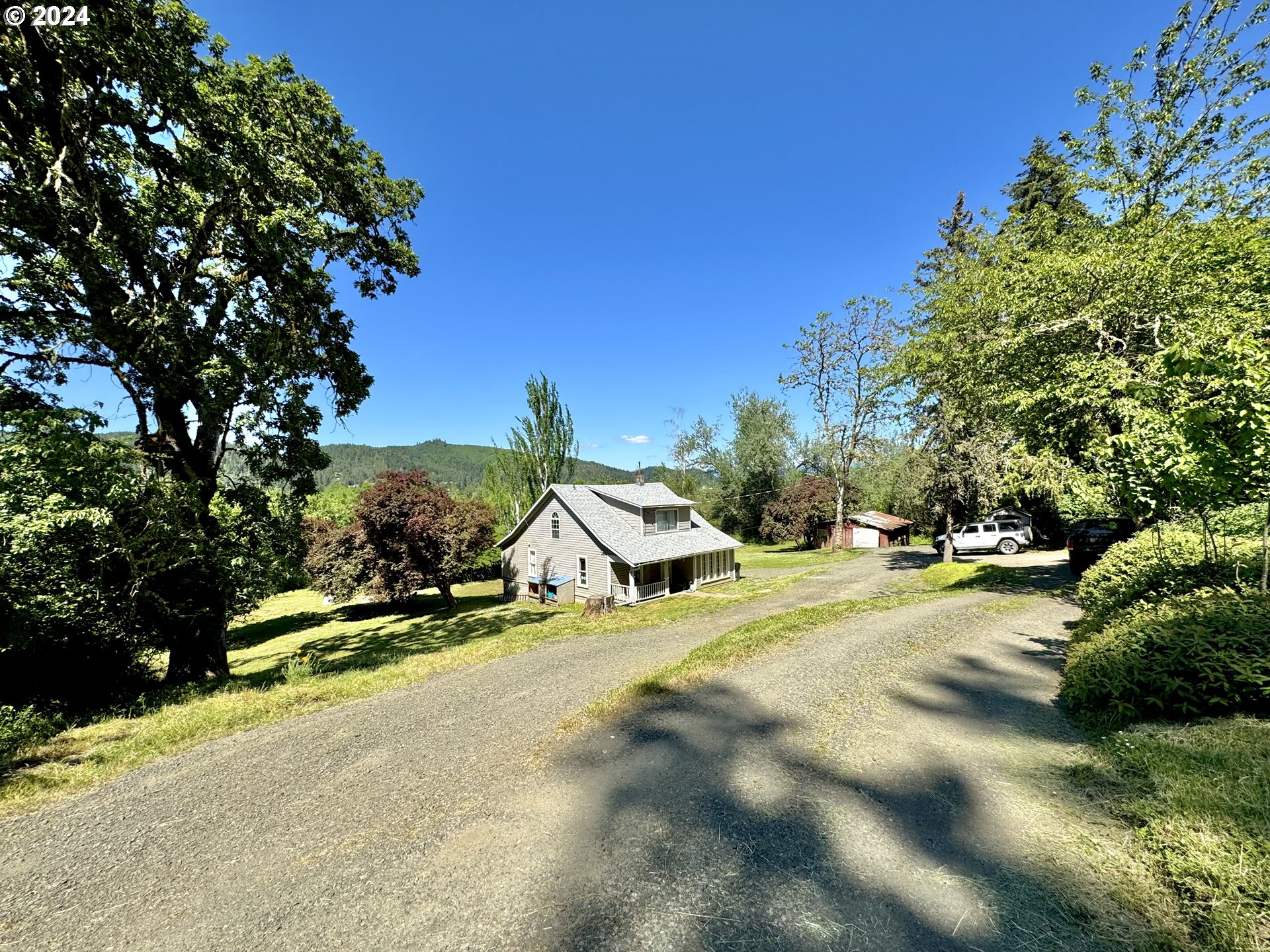 1463 Southside Road Sutherlin, OR 97479 - Photo 30 of 48 a view of swimming pool with some trees