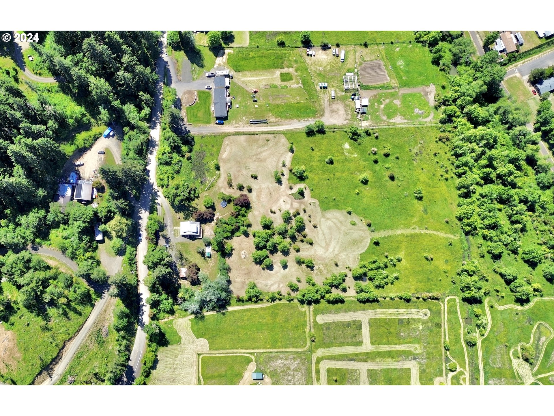 1463 Southside Road Sutherlin, OR 97479 - Photo 46 of 48 a view of a garden