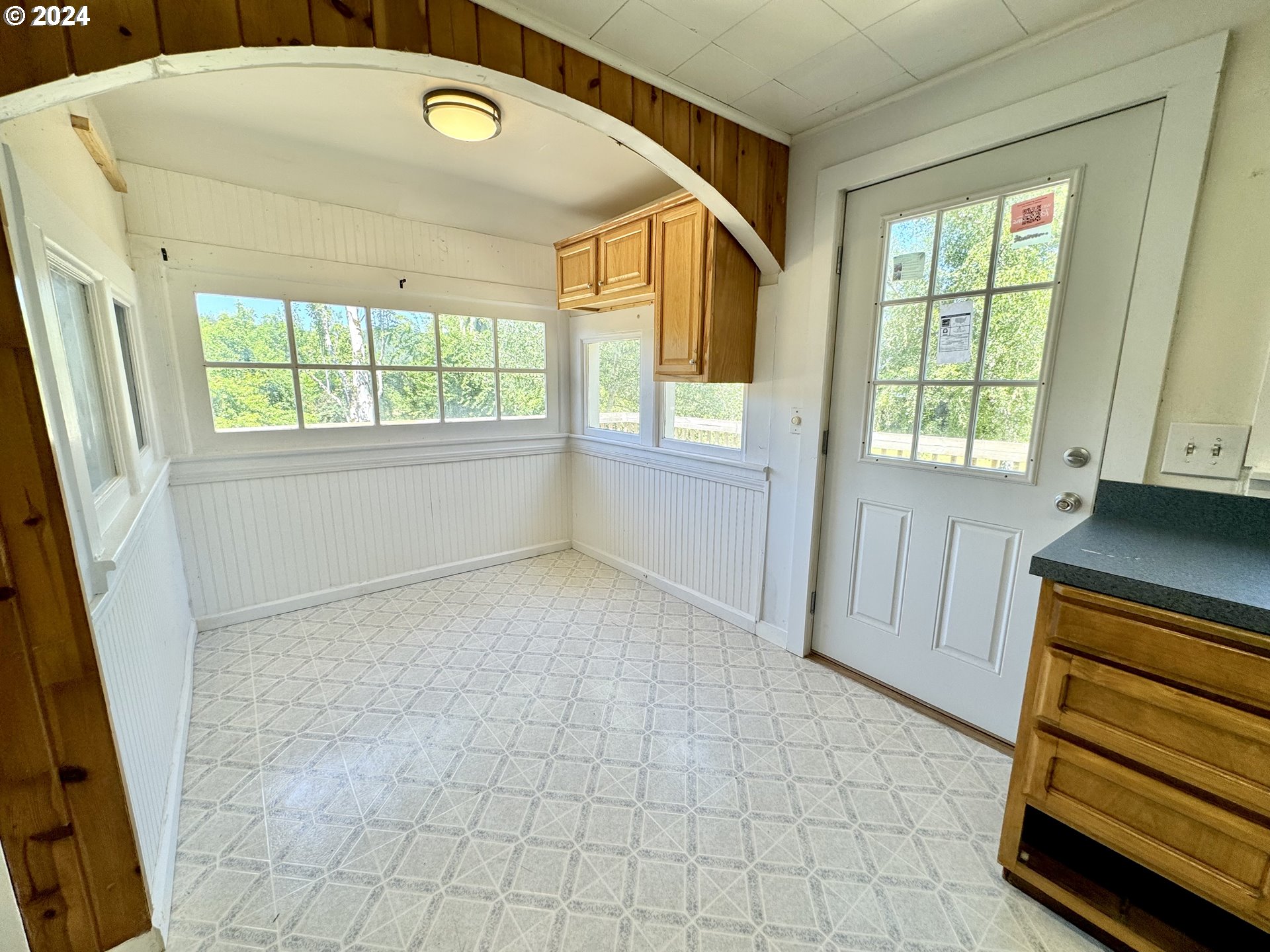 1463 Southside Road Sutherlin, OR 97479 - Photo 8 of 48 a view of an empty room with a window