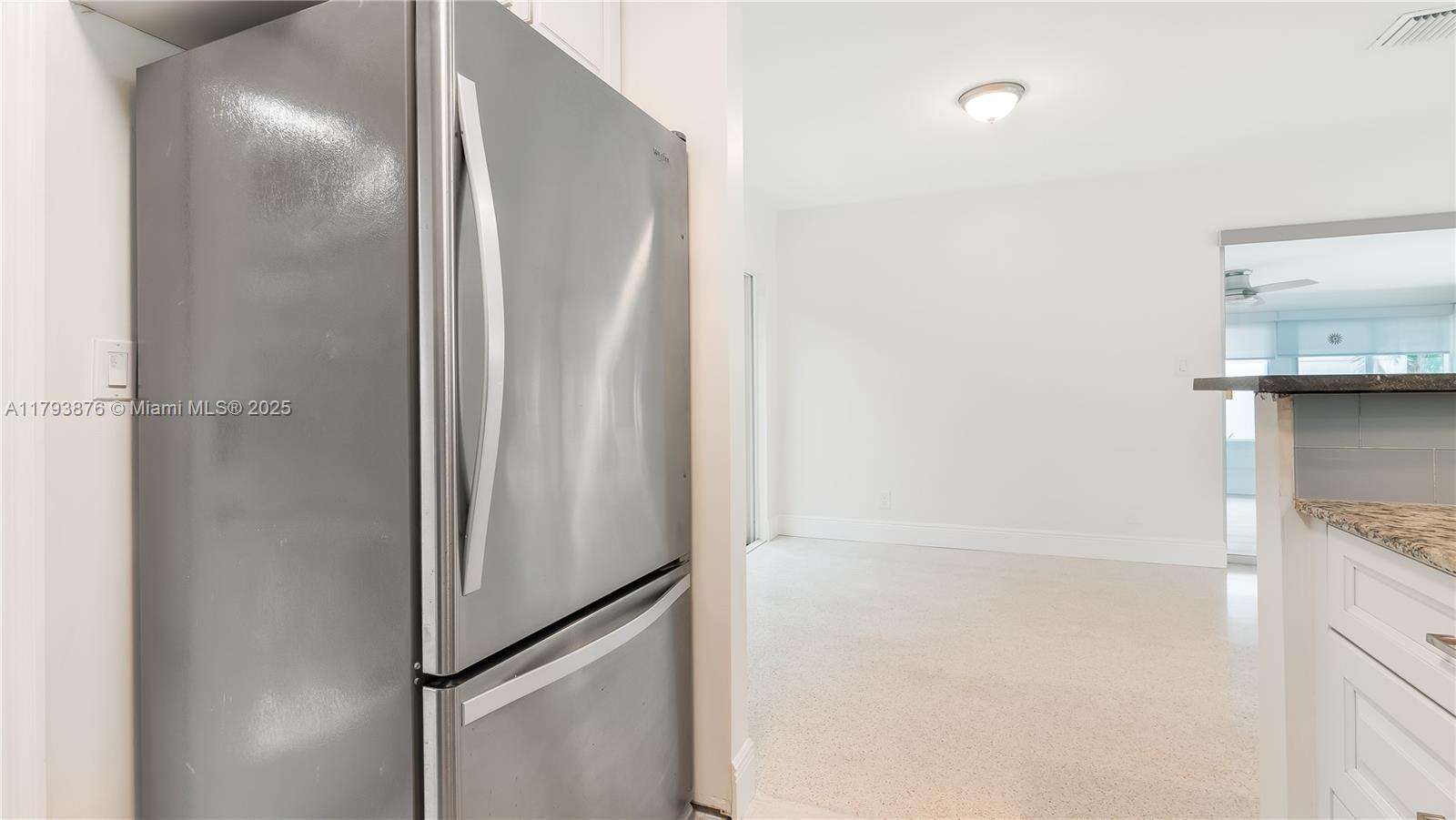 4512 Sea Grape Drive, Unit E2 Lauderdale-by-the-Sea, FL 33308 - Photo 17 of 38