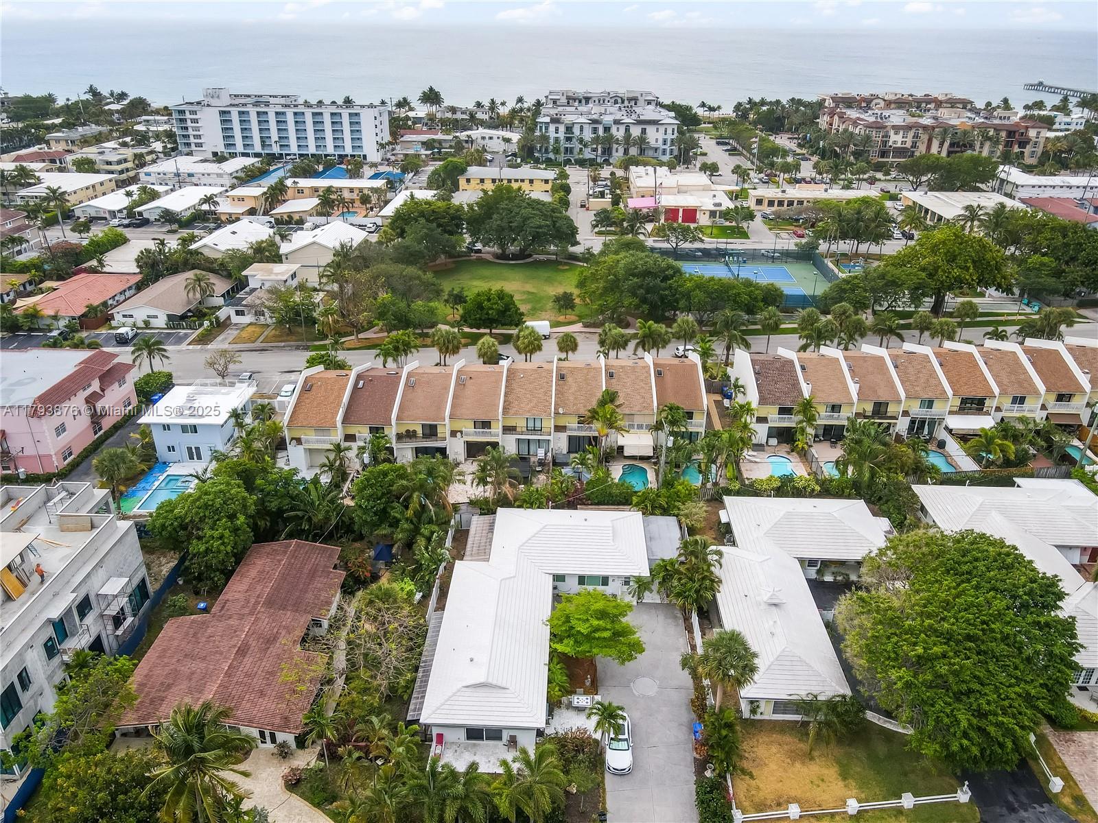 4512 Sea Grape Drive, Unit E2 Lauderdale-by-the-Sea, FL 33308 - Photo 2 of 38