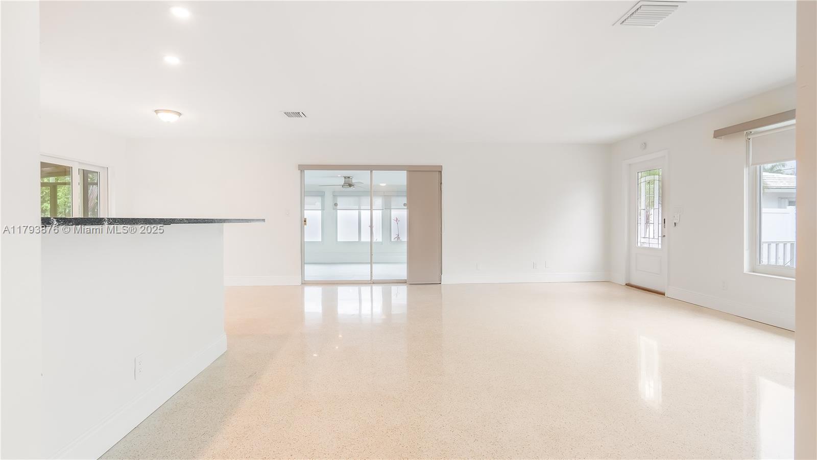 4512 Sea Grape Drive, Unit E2 Lauderdale-by-the-Sea, FL 33308 - Photo 31 of 38