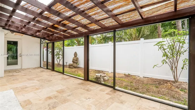 $4,000 | 4512 Sea Grape Drive, Unit E2, Lauderdale-by-the-Sea, FL 33308