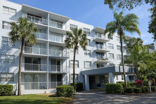 $1,500 | 470 Executive Center Drive, Unit 2D, West Palm Beach, FL 33401