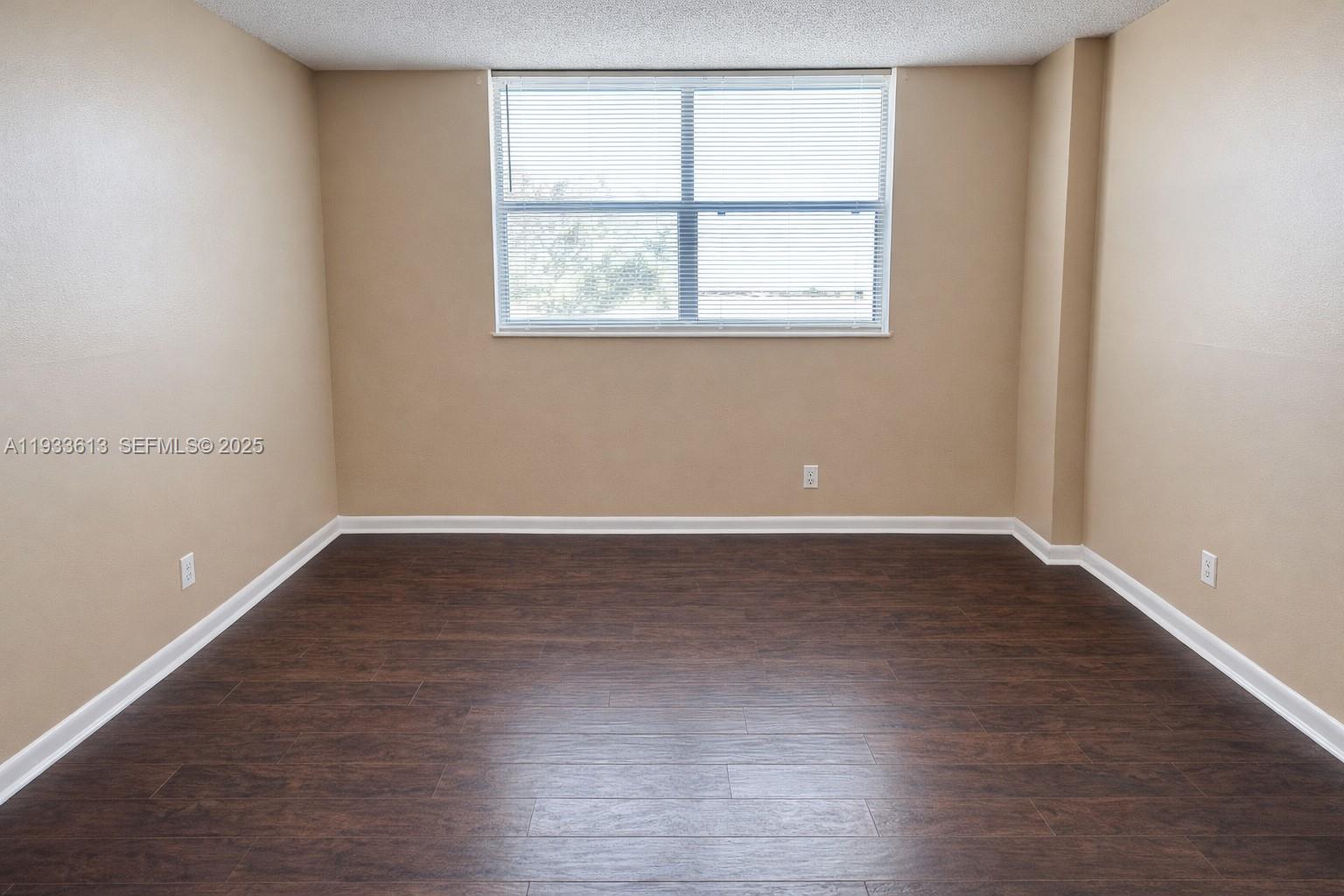 470 Executive Center Drive, Unit 2D West Palm Beach, FL 33401 - Photo 6 of 16