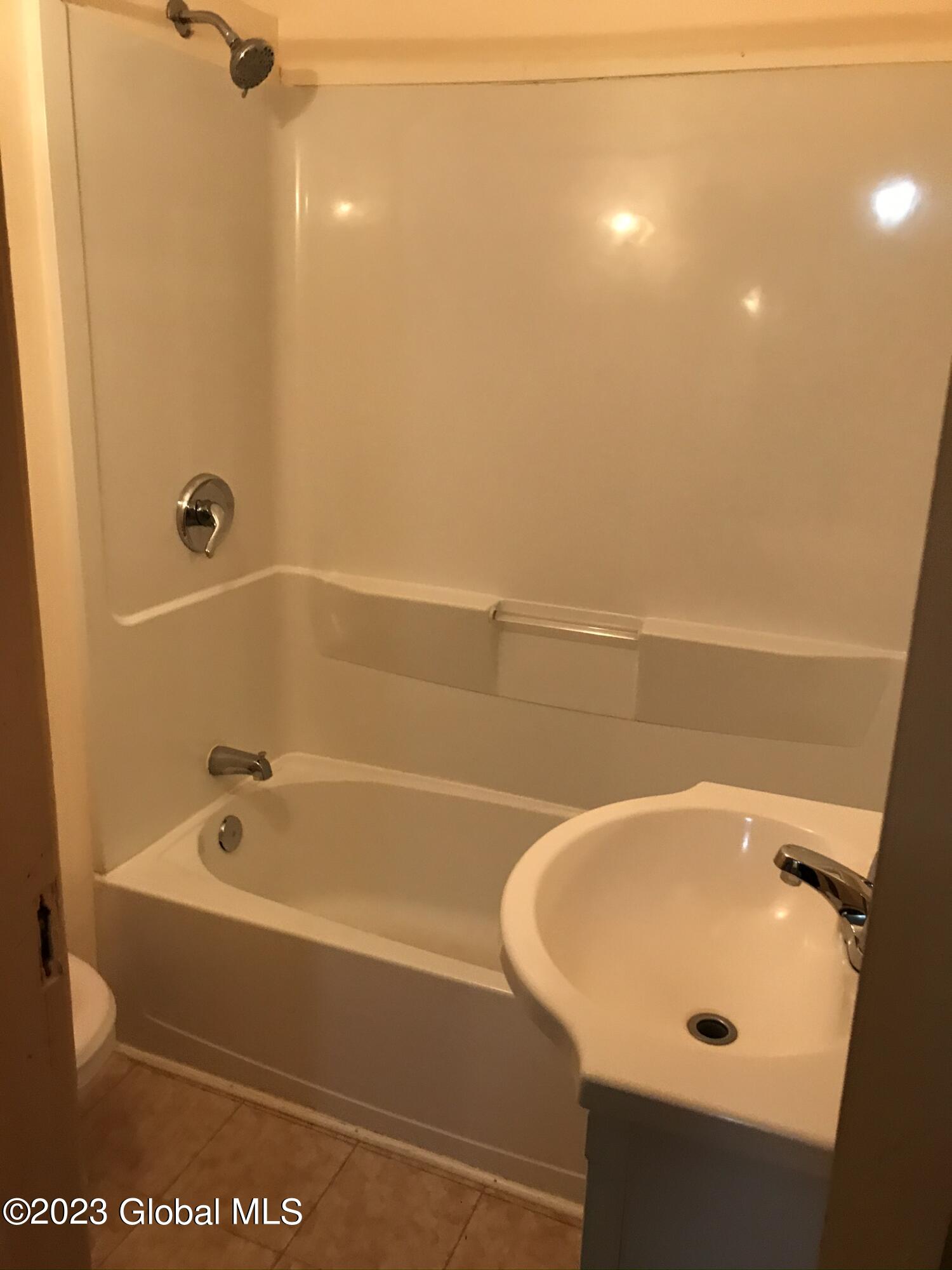 63 Elm Street Schenectady, NY 12304 - Photo 31 of 38 IMG_4867