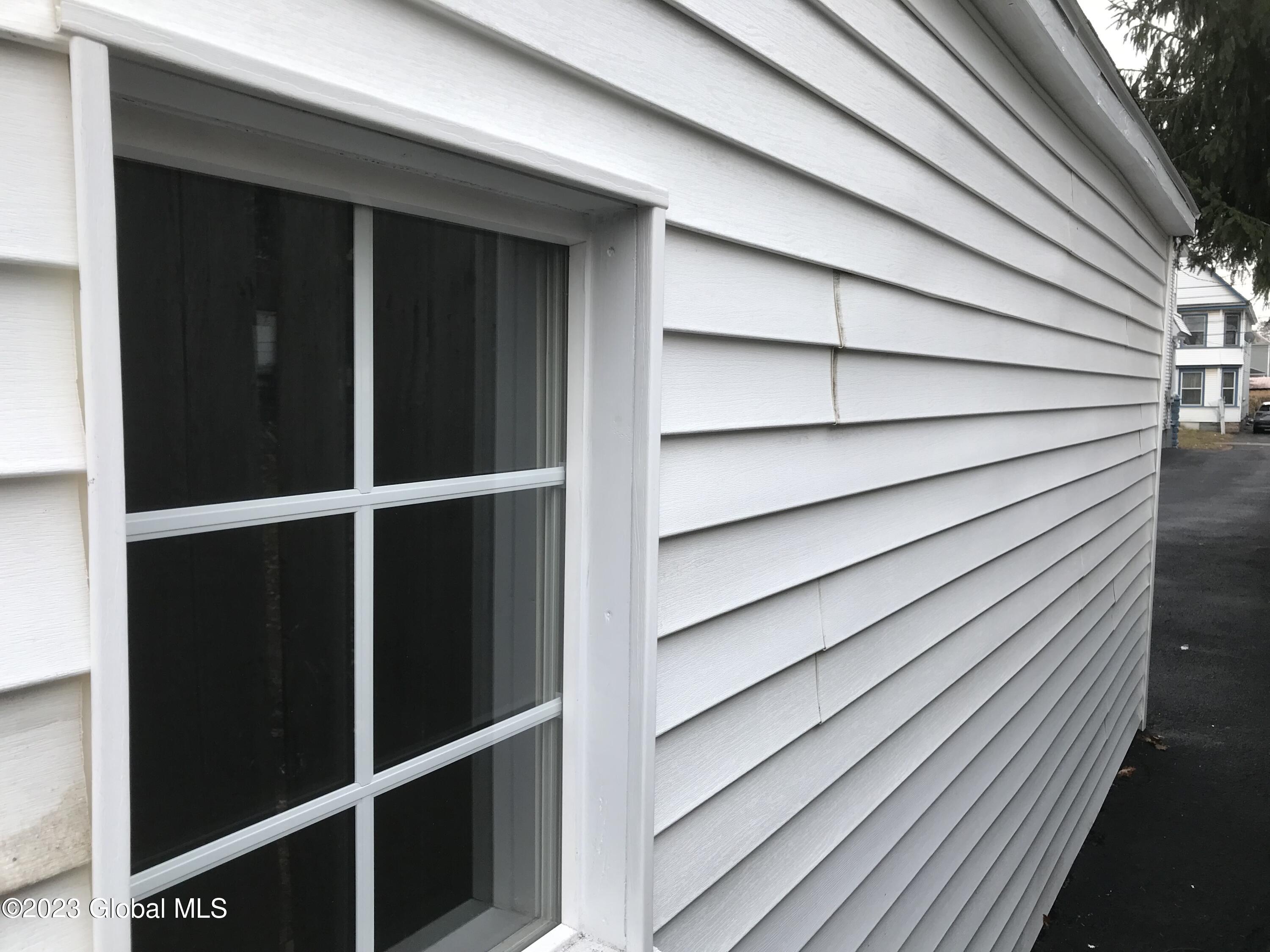 63 Elm Street Schenectady, NY 12304 - Photo 34 of 38 IMG_8467