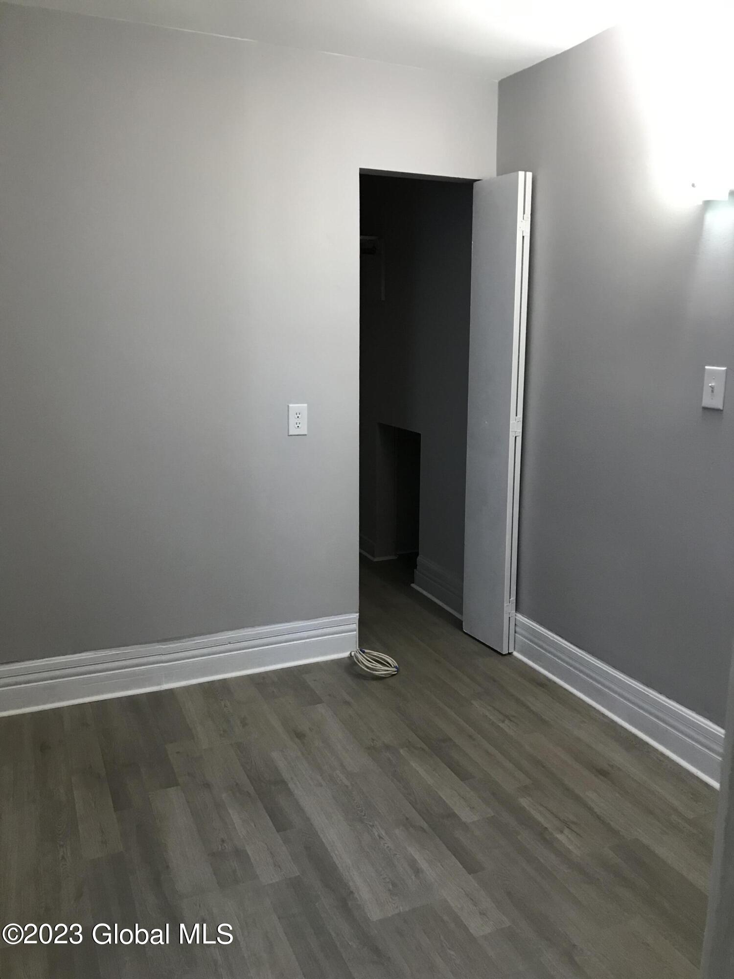 63 Elm Street Schenectady, NY 12304 - Photo 7 of 38 IMG_8409