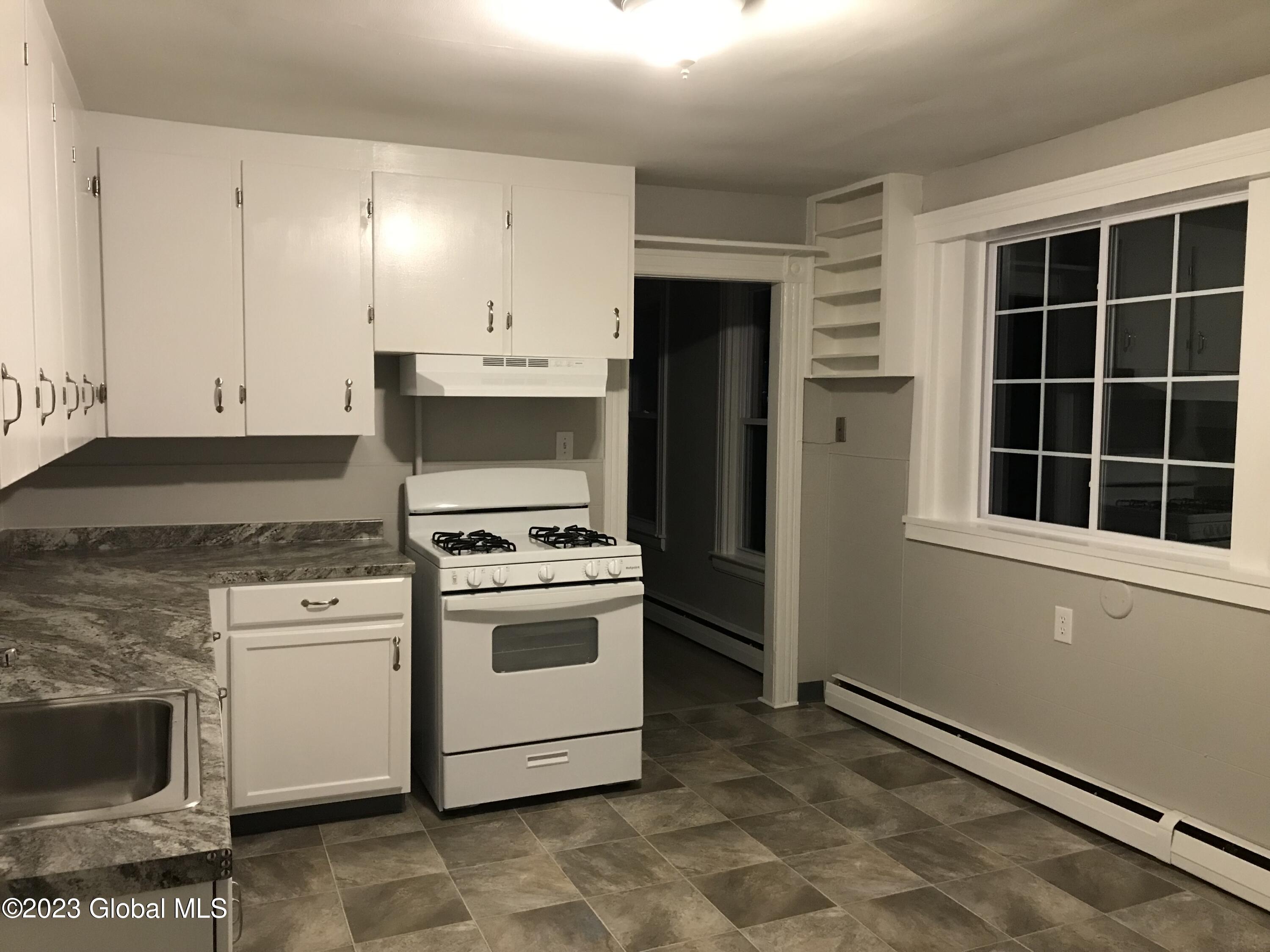 63 Elm Street Schenectady, NY 12304 - Photo 9 of 38 IMG_8419