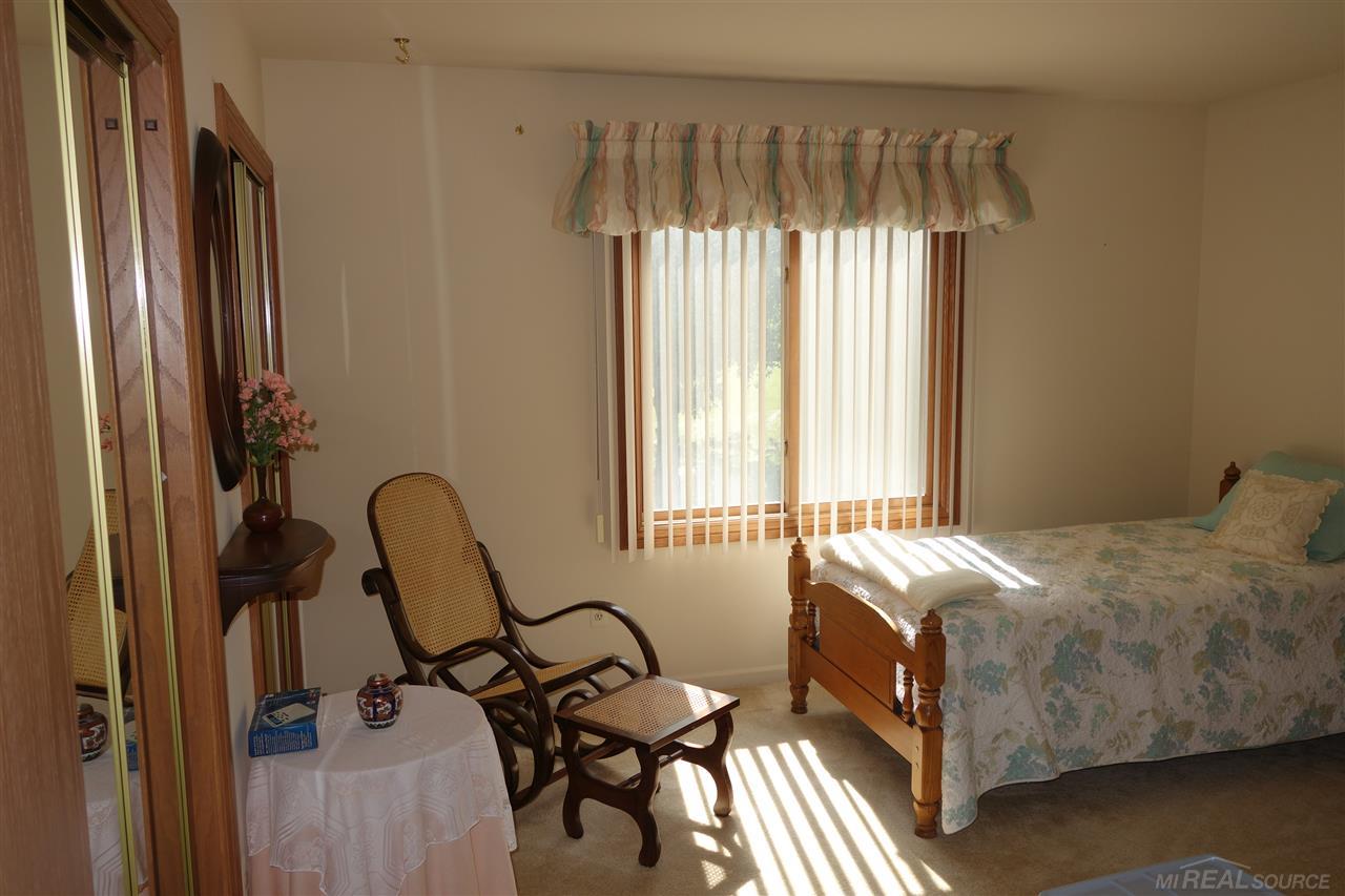 2151 Rochelle Park Drive Rochester Hills, MI 48309 - Photo 23 of 34