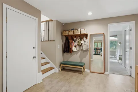 $800,000 | 17 Stoutenburgh Drive, Hyde Park, NY 12538
