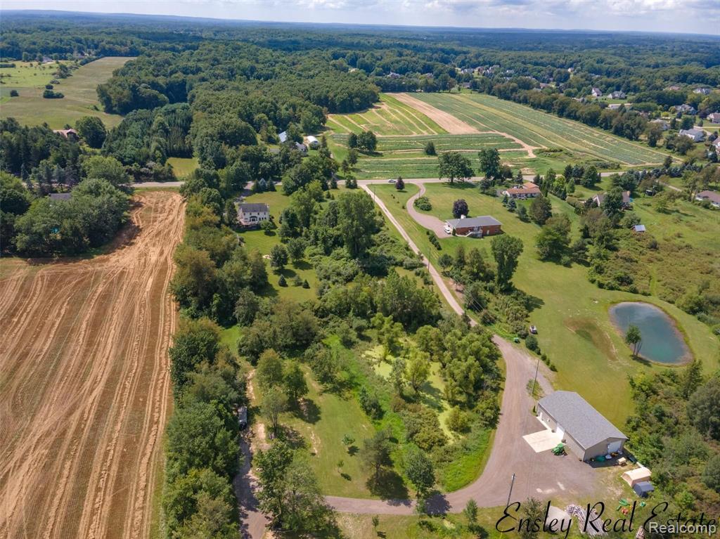 684 West Coon Lake Road Howell, MI 48843 - Photo 4 of 6