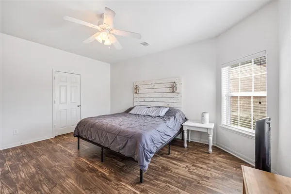 $257,500 | 319 Falling Pine Drive, Conroe, TX 77304