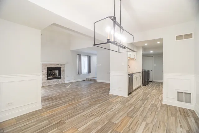 $265,000 | 14451 South Ravinia Avenue, Unit 1, Orland Park, IL 60462