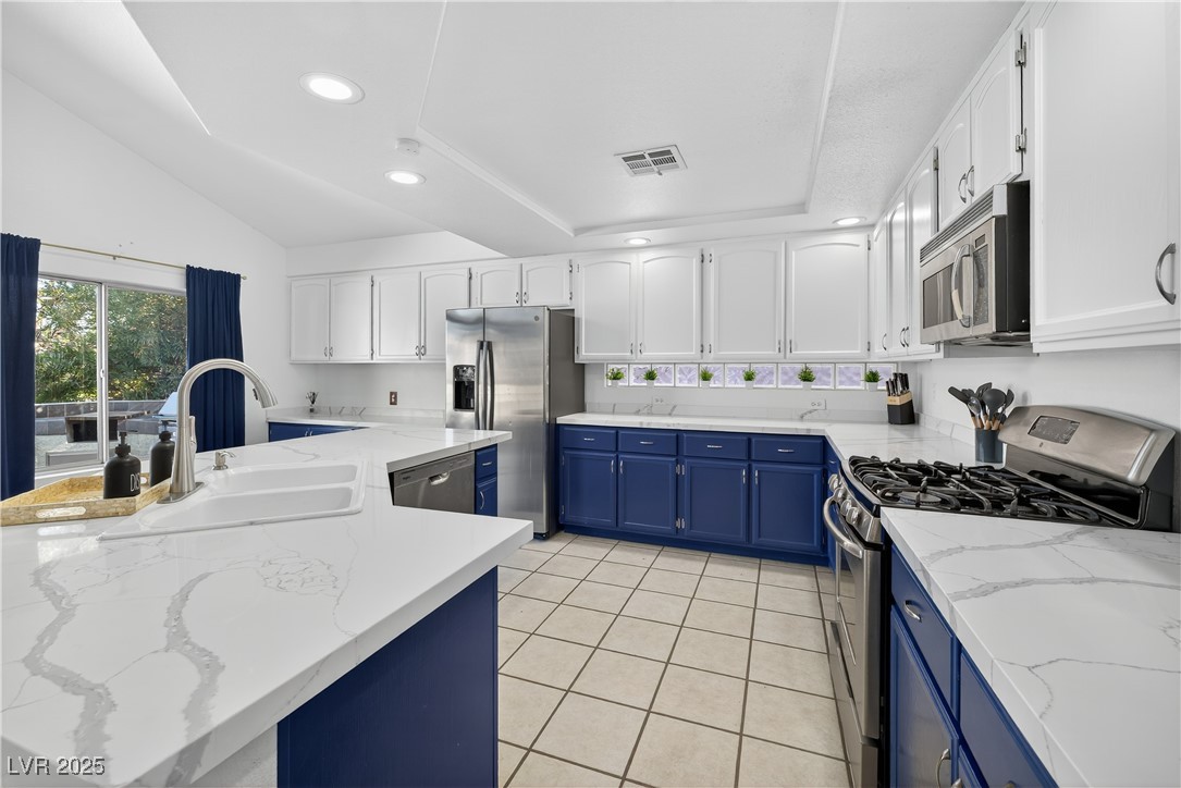 2838 Via Stella Street Henderson, NV 89074 - Photo 9 of 41