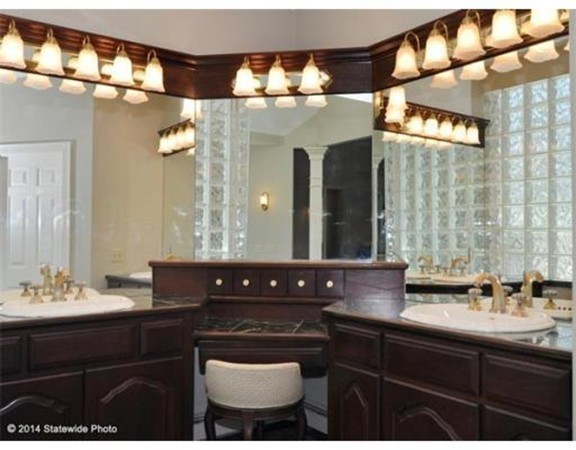21 Howland Road Berkley, MA 02779 - Photo 17 of 30 Gallery Image 17