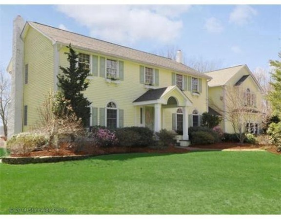 21 Howland Road Berkley, MA 02779 - Photo 2 of 30 Gallery Image 2