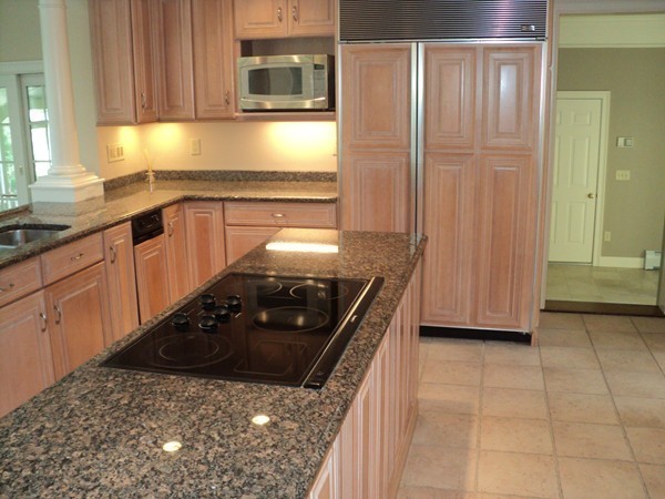 21 Howland Road Berkley, MA 02779 - Photo 6 of 30 Gallery Image 6