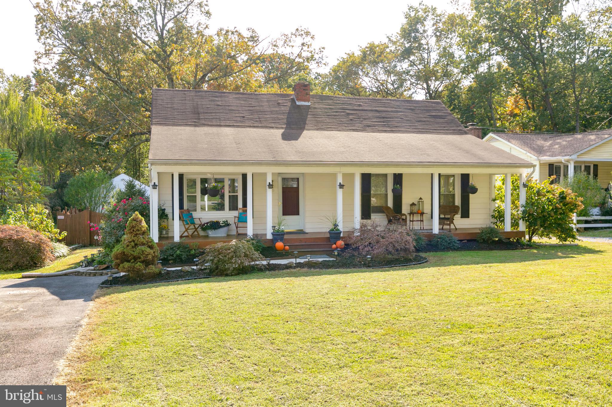 1595 Colony Road Pasadena, MD 21122 - Photo 15 of 57 Pretty as a picture Cape Cod want to be