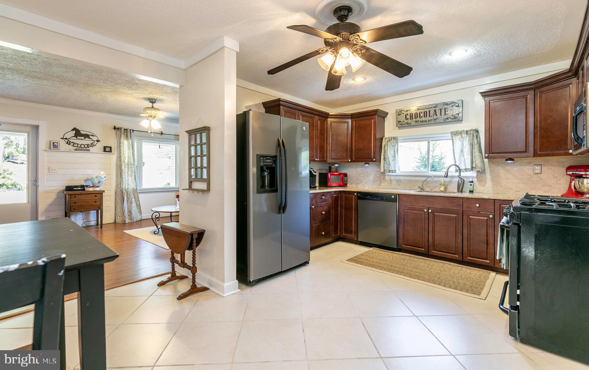 1595 Colony Road Pasadena, MD 21122 - Photo 16 of 57 Beautiful newer cherry cabinets & granite counters