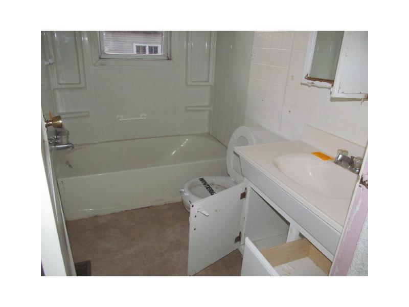 4025 Andover Road Anderson, IN 46013 - Photo 5 of 10 Gallery Image 5