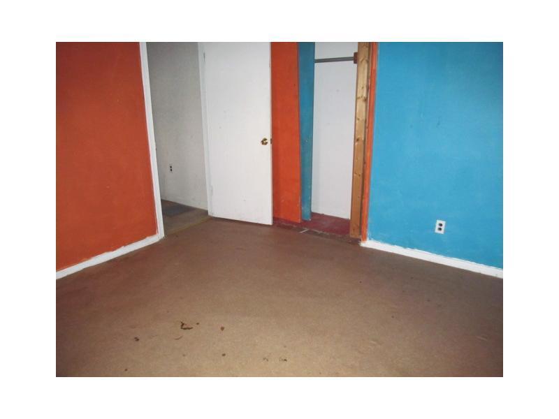 4025 Andover Road Anderson, IN 46013 - Photo 6 of 10 Gallery Image 6