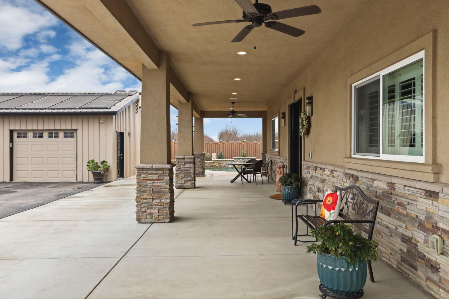 23346 Frederick Road Ripon, CA 95366 - Photo 8 of 96 a lobby with furniture and a potted plant