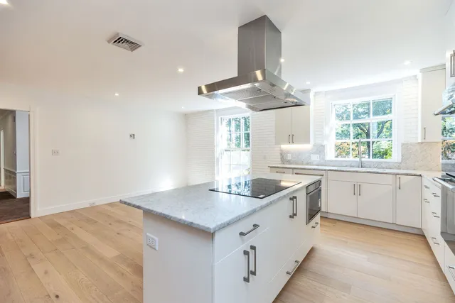 $1,050,000 | 120 Ledgewood Road, Manchester, NH 03104