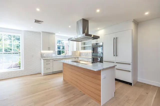 $1,050,000 | 120 Ledgewood Road, Manchester, NH 03104