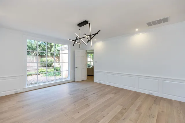 $1,050,000 | 120 Ledgewood Road, Manchester, NH 03104