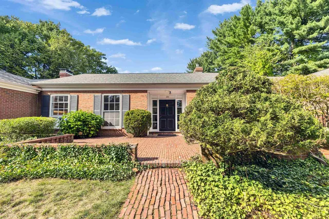 $1,050,000 | 120 Ledgewood Road, Manchester, NH 03104