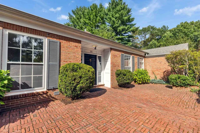 $1,050,000 | 120 Ledgewood Road, Manchester, NH 03104