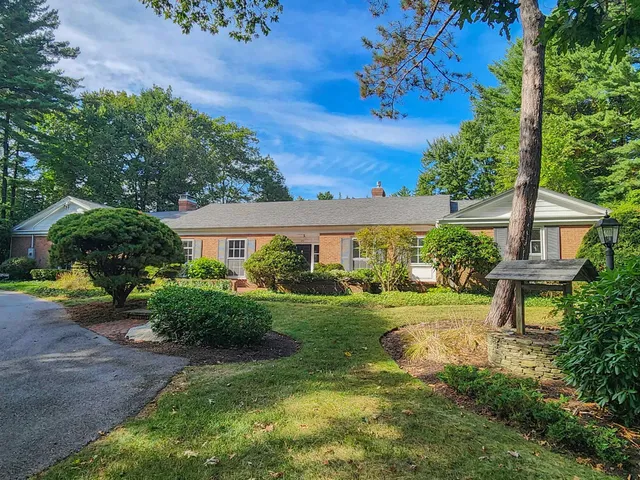 $1,050,000 | 120 Ledgewood Road, Manchester, NH 03104