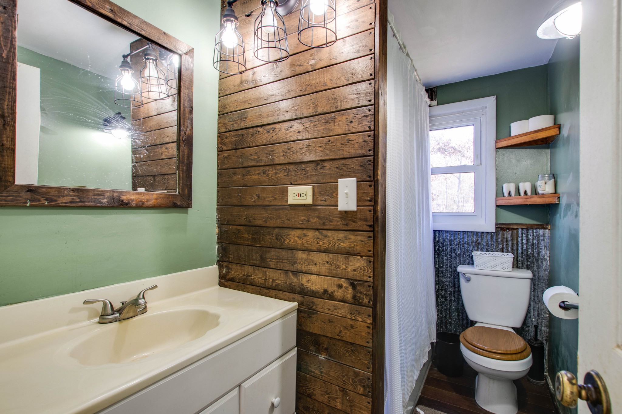 1323 Old Stage Road Charlotte, TN 37036 - Photo 14 of 24 Gallery Image 14