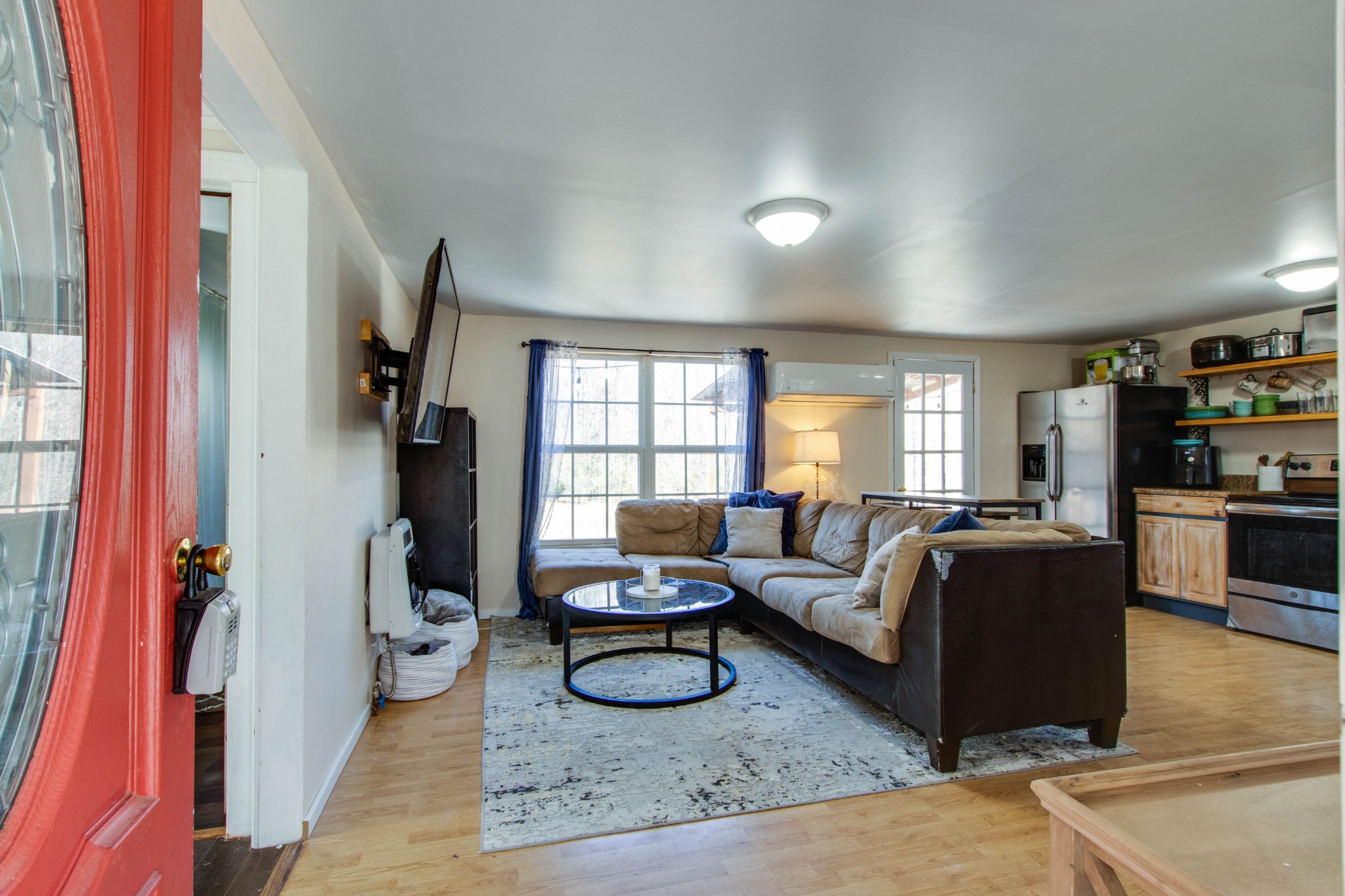 1323 Old Stage Road Charlotte, TN 37036 - Photo 4 of 24 Gallery Image 4