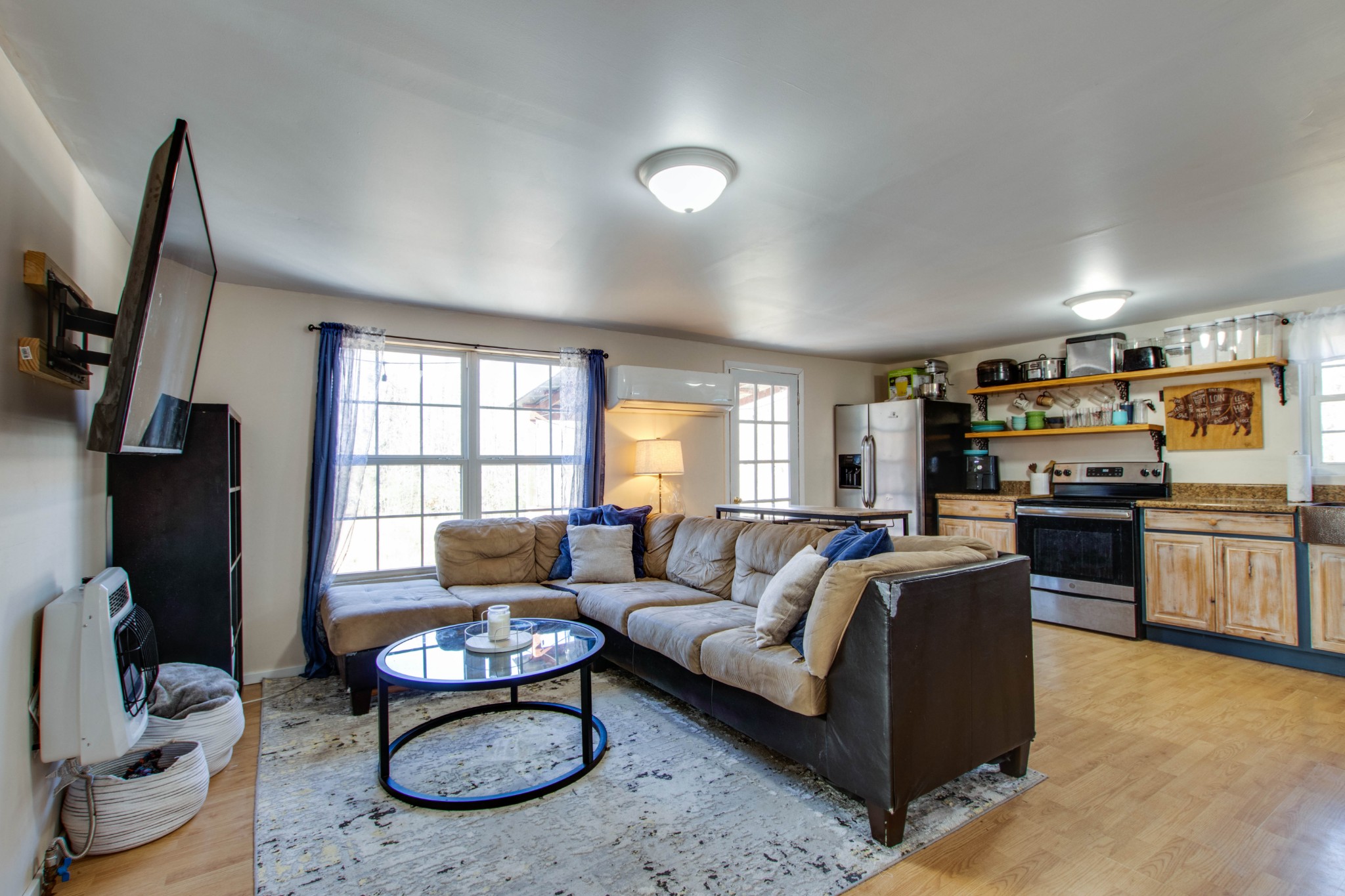 1323 Old Stage Road Charlotte, TN 37036 - Photo 5 of 24 Gallery Image 5