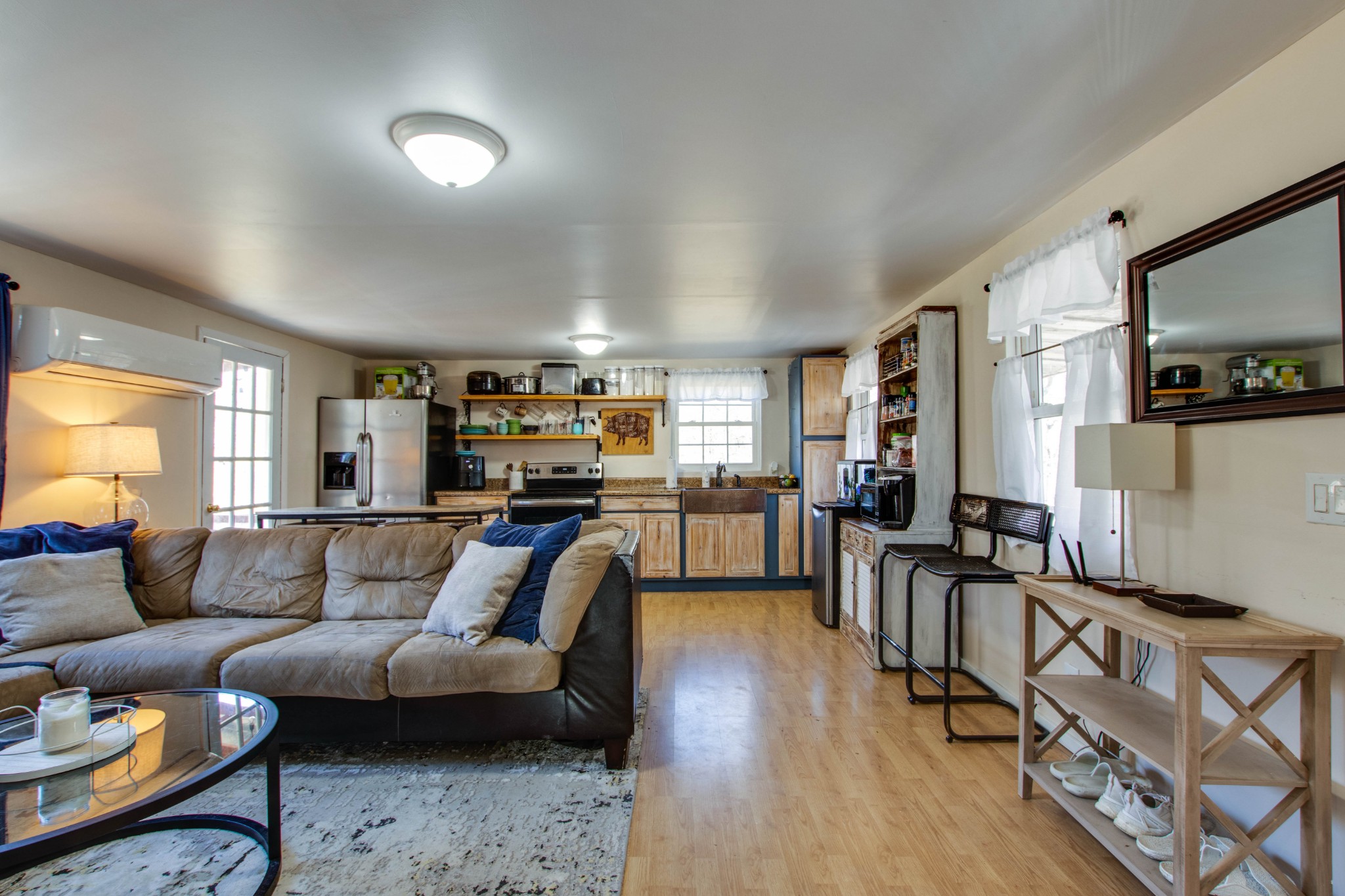 1323 Old Stage Road Charlotte, TN 37036 - Photo 6 of 24 Gallery Image 6
