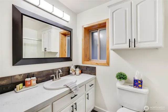 $1,320,000 | 12528 Clear Lake North Road East, Eatonville, WA 98328