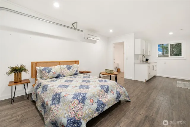 $1,320,000 | 12528 Clear Lake North Road East, Eatonville, WA 98328