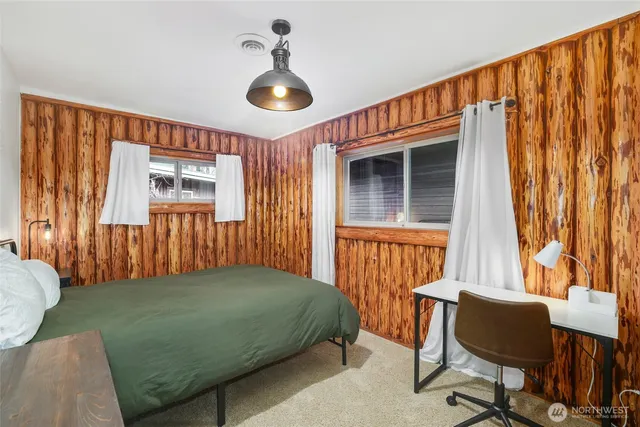 $1,320,000 | 12528 Clear Lake North Road East, Eatonville, WA 98328